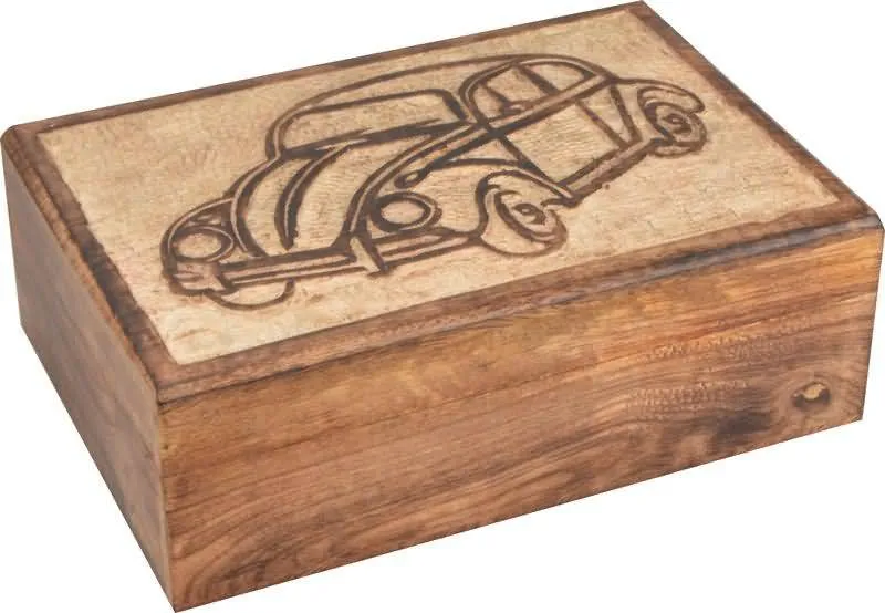 Škatla lesena, velika z izrezljanim avtom, 17x25x9cm