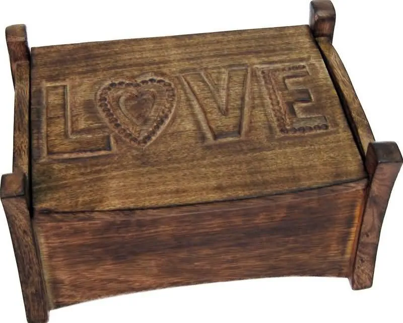 Skrinja lesena Love, 27x18x15 cm