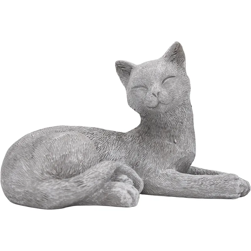 Mačka ležeča, polimasa, 13x19cm