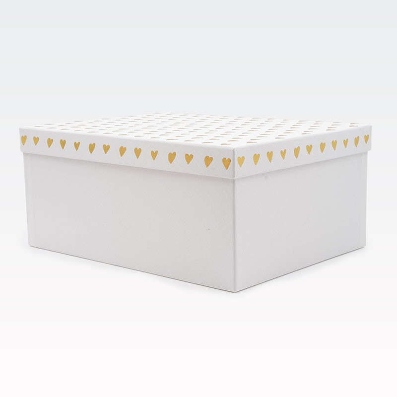 Darilna škatla kartonska, bela, z zlatimi srčki na pokrovu, 35x27x15.5cm