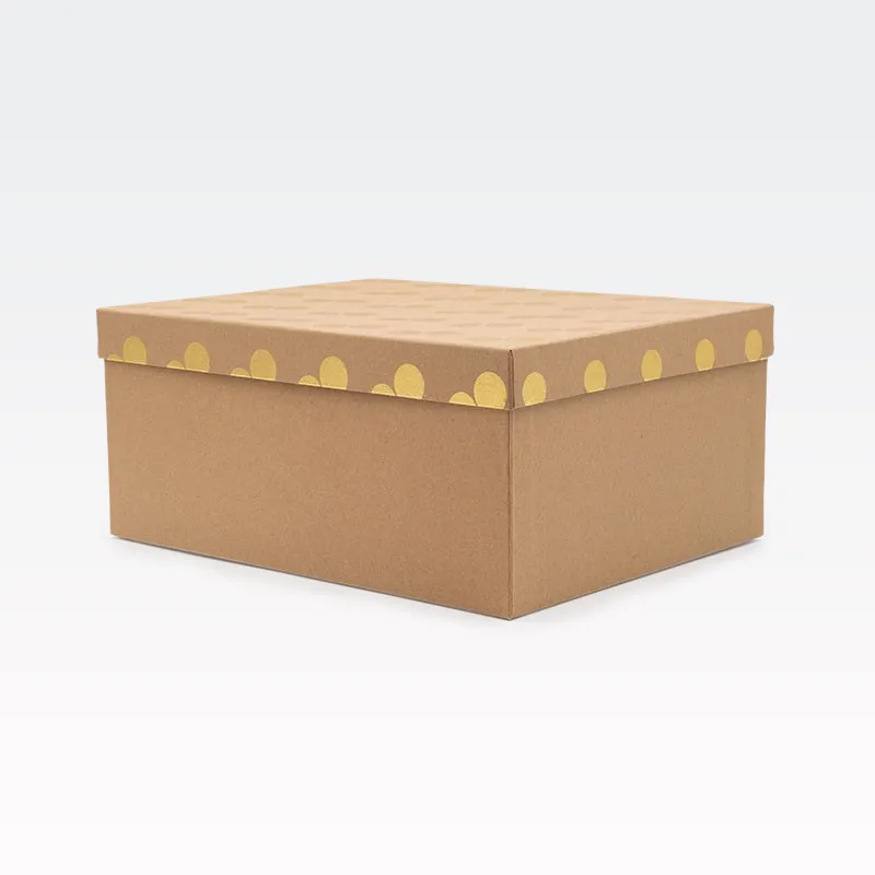 Darilna škatla kartonska, natur, z zlatimi pikami na pokrovu, 33x25.5x14.5cm
