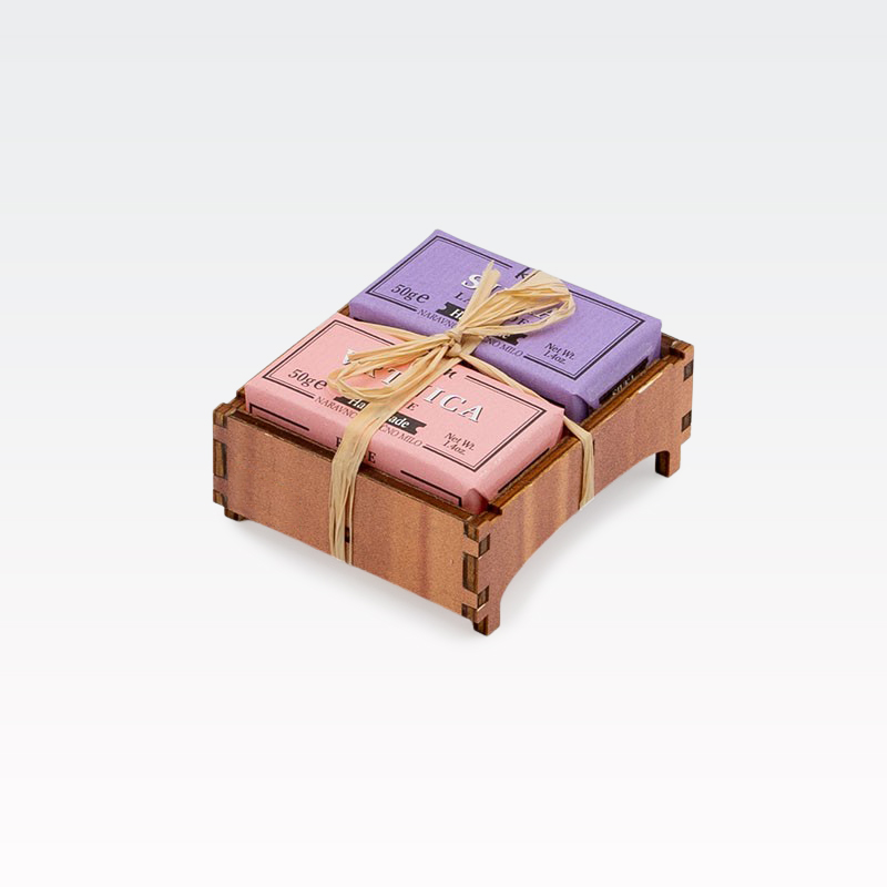 Trdo milo v leseni škatlici, 2x70g, sort. (grozdje in sivka / sivka in vrtnica)