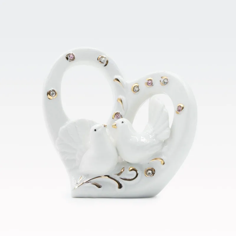 Srček in golobčka, bel z zlatim robom, porcelan, 11x10x4.5cm