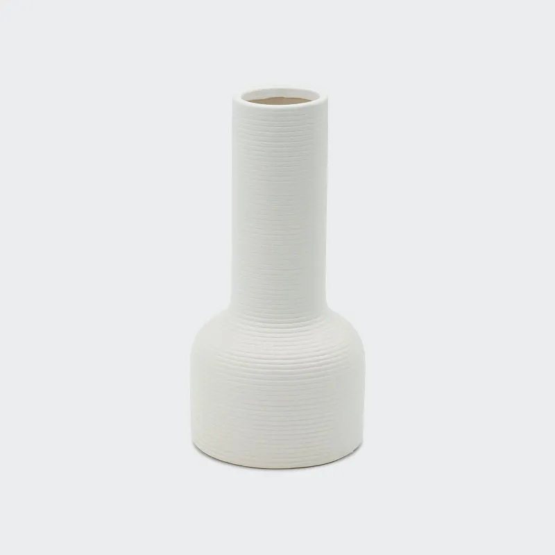 Vaza keramična bela,11.4x23cm