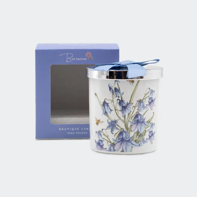 Sveča dišeča, s pokrovom, motiv modrih zvončkov in čebel, v darilni embalaži, 9cm