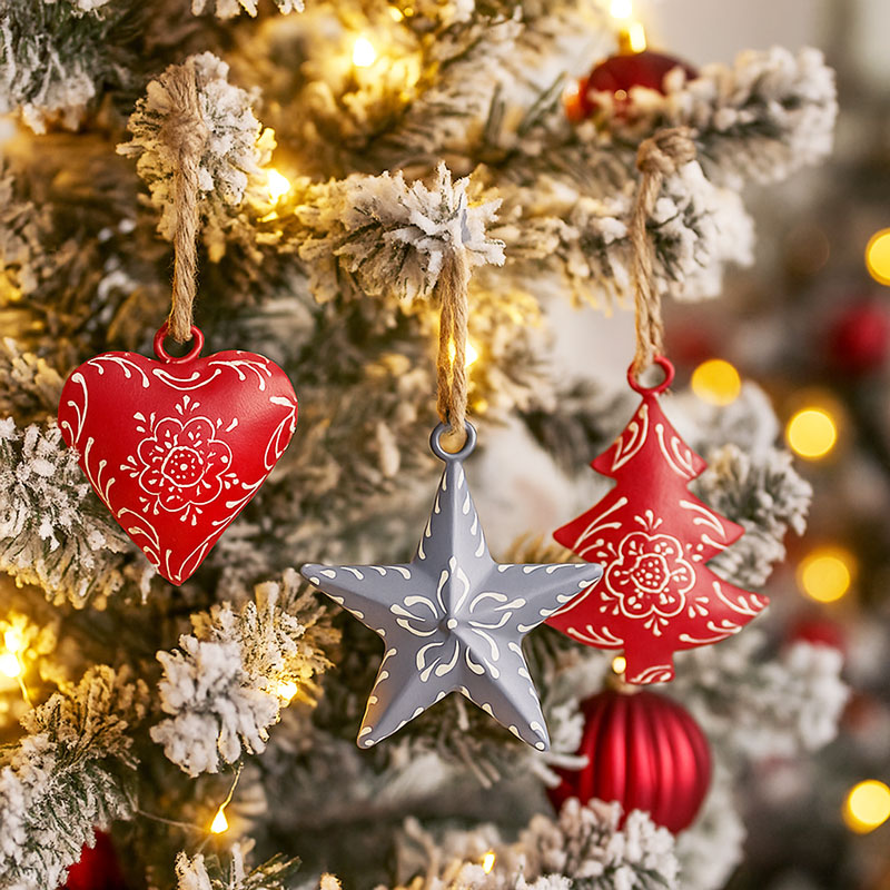 Obesek za smreko, kovinski, 5-6cm, sort.