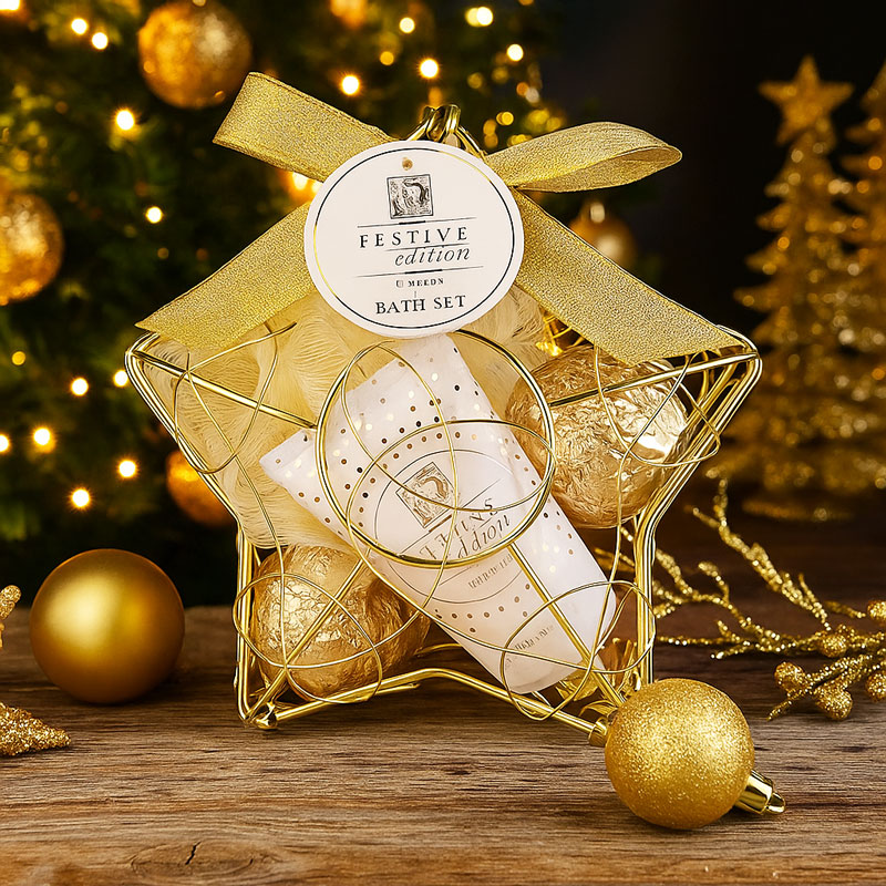 Kopalni set FESTIVE EDITION, (50ml losjon za telo, 2x 40g kopalna kroglica, goba za umivanje), z vonjem Vanilla, v koviski košari v obliki zvezde