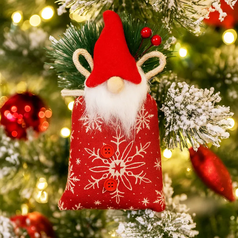 Obesek božični, palček v vreči za darila, rdeč, poliester/bombaž, 18x9cm