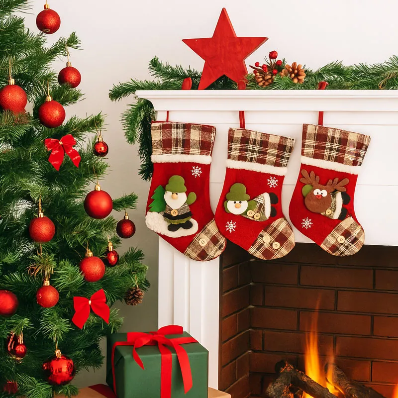 Nogavica božična, rdeča, dekorirana, poliester, 35x22cm, sort.