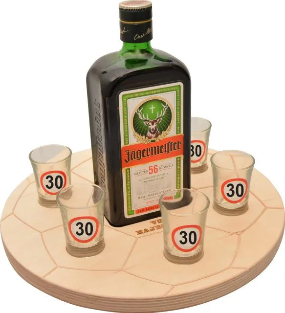 Leseno stojalo nogometna žoga za Jagermaister s kozarci za žganje za 30 let