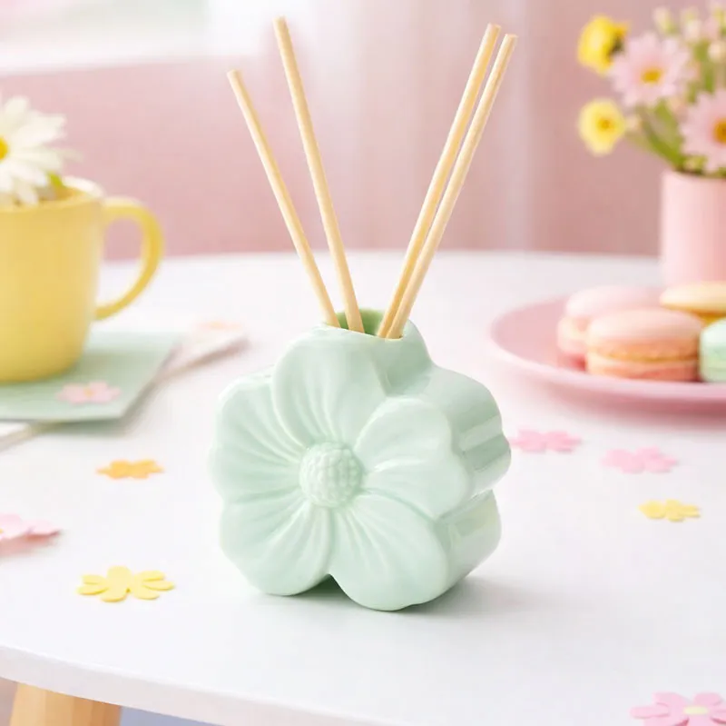 Osvežilec s palčkami, 9.5x4x9.5cm, sort.