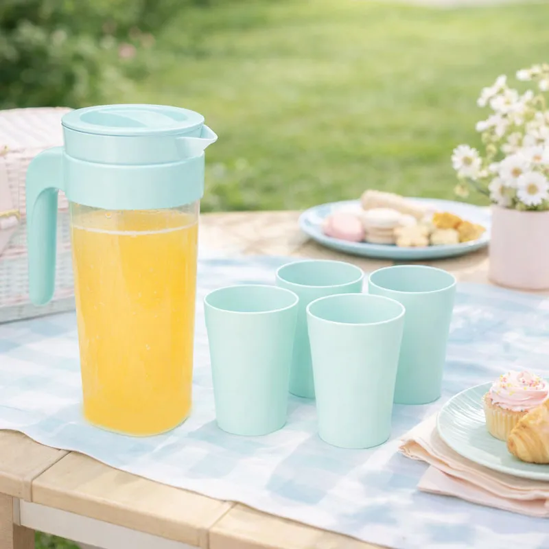 Vrč 1200ml + 4 lončki, PP, sort.