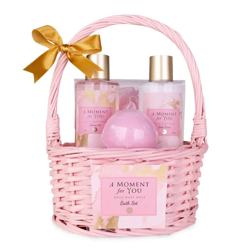 Kopalni set  A MOMENT FOR YOU, (140ml gel za tuširanje, 140ml losjon za telo, 100g kopalne kroglice, 15g goba za umivanje), z vonjem: Gold Dust Rose, v darilni košari