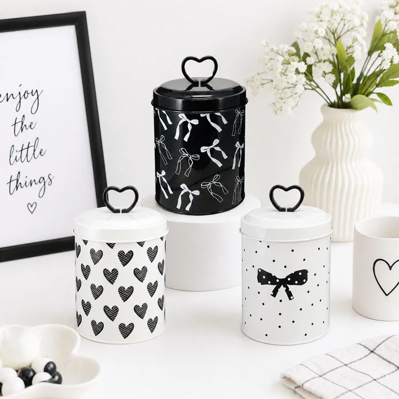 Doza za shranjevanje, kovinska, 17x14cm, sort.
