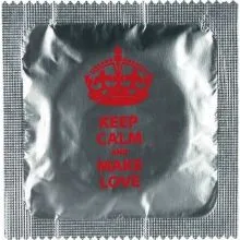 Kondom iz lateksa s šaljivim napisom "Keep calm and make love"