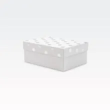 Darilna škatla kartonska, bela, s srebrnimi pikami na pokrovu, 21x15x8.5cm