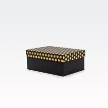 Darilna škatla kartonska, črna, z zlatimi zvezdami na pokrovu, 23x16.5x9.5cm