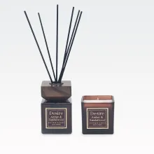 Darilni set, osvežilec zraka s palčkami, 100ml in dišeča sveča, 6cm, Ambers & Sandlewood, v darilni embalaži