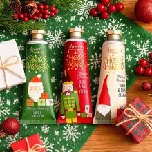 Krema za roke in nohte HELLO WINTER, božična, 60ml, z vonjem Frosted Cramberry, sort.