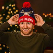 Kapa zimska s cofom, božični motiv, z LED lučkami, sort.