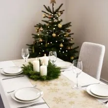 Blago na roli, božični motiv, bež s snežinkami, 100% poliester, 28x250cm