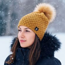 Kapa zimska, ženska, s cofom, 100% poliakril, sort.