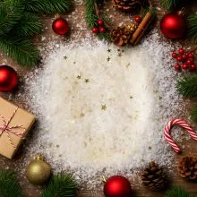 Dekorativni umetni sneg v vrečki z zlatimi zvezdicami, 100g