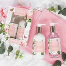 Darilni set Velvet Rose Redoute Rose, Hand care, 2/1, (krema za roke 290ml, tekoče milo 290ml)