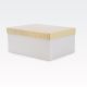 Darilna škatla kartonska, bela, z zlatimi črtami na pokrovu, 31x23x13.5cm