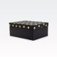 Darilna škatla kartonska, črna, z zlatimi pikami na pokrovu, 29x22x12.5cm