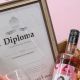 DARILO: lesen zaboj, diploma, roza Gin, šopek