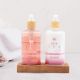 Darilni set za nego rok ZEN SPA na lesenem pladnju, z vonjem vrtnice in argana, (tekoče milo za roke, 290ml, losjon za roke 290ml)