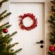 Venček božični za na vrata, rdeče jagodičevje, 30cm